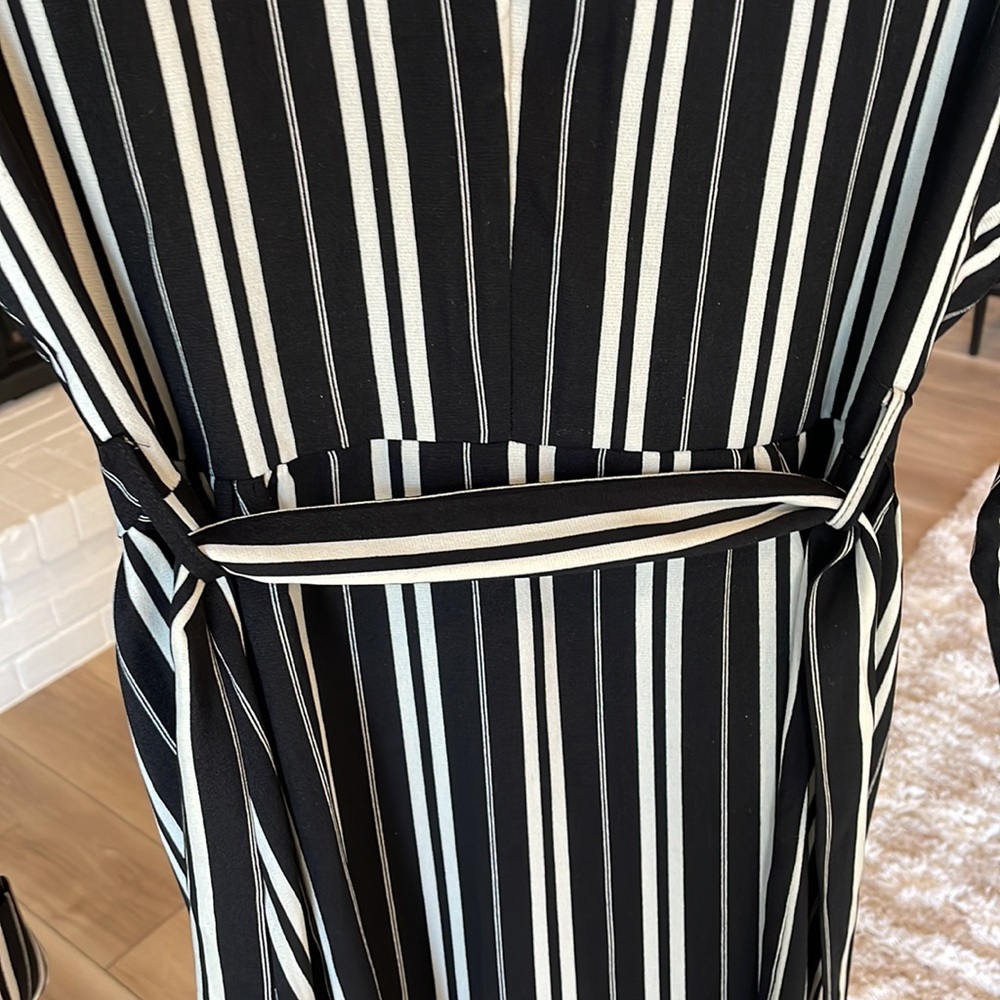 Womens Pretty Little Thing Dress, Size 4 - Picture 6 of 6
